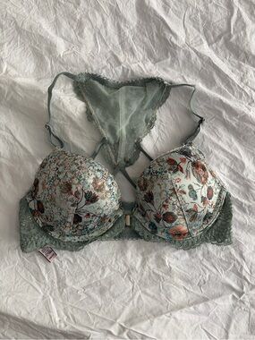 Victoria's Secret Dream Angels push-up bra
